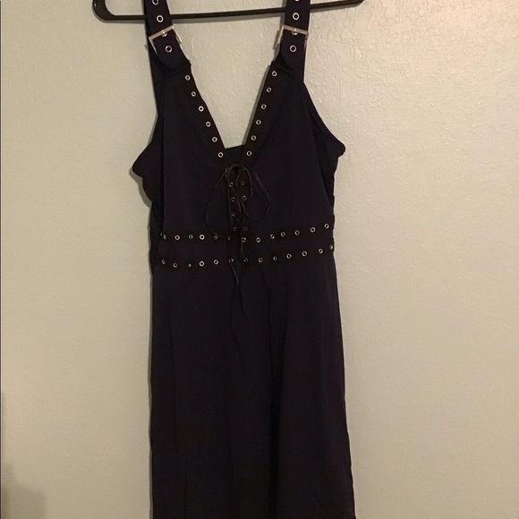 Casual dress - Picture 2 of 5